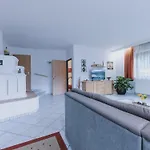 Lakeside Plattner By We Rent, Summercard Included Apartmán