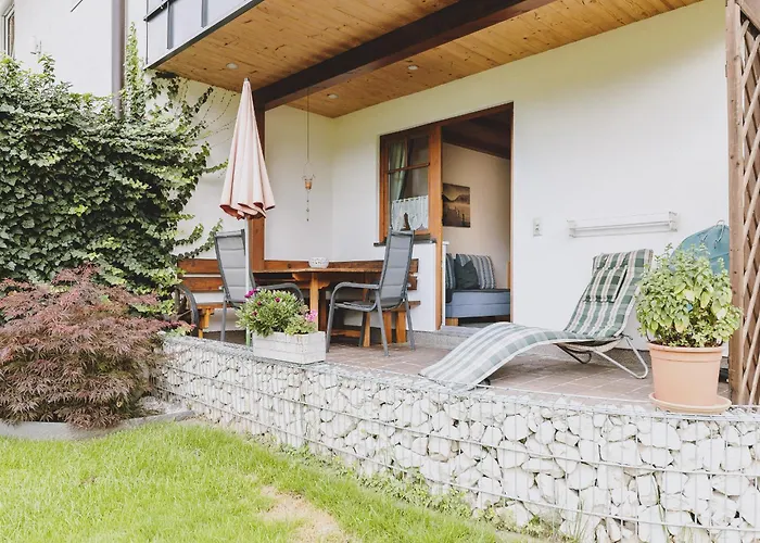 Lakeside Plattner By We Rent, Summercard Included Apartman